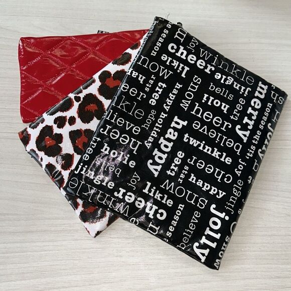 Brighton Red Animal Christmas Print Jingle Triple Pouch Travel Cosmetic Set - Picture 2 of 16